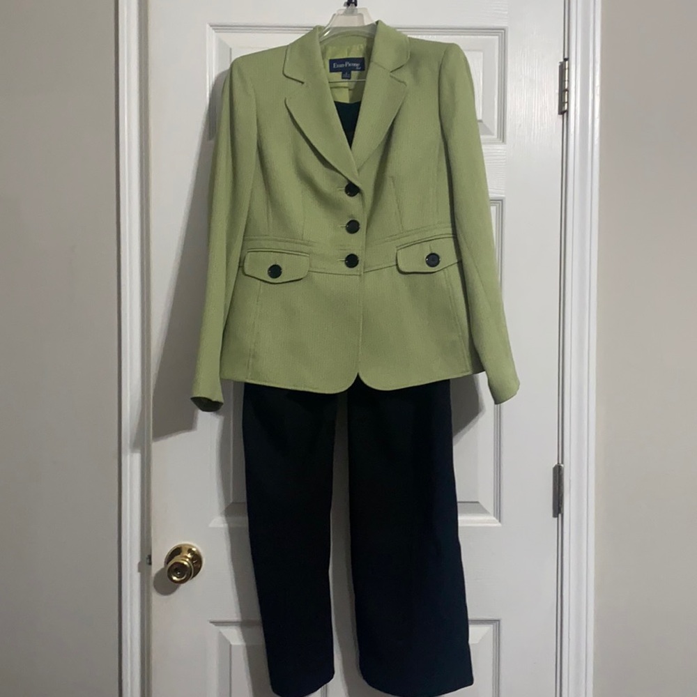 Classy PantSuit! For office, dinner, brunch, church etc